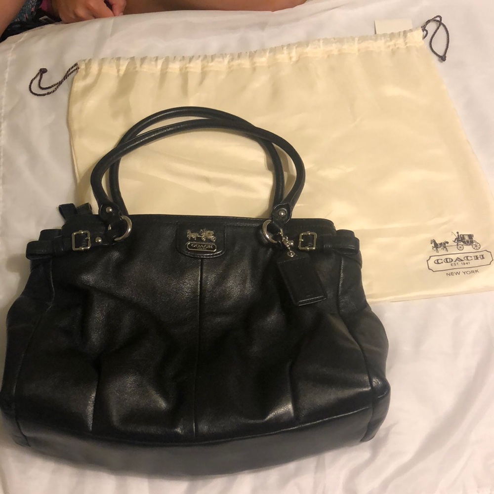 Black Coach Shoulder bag with purple lining